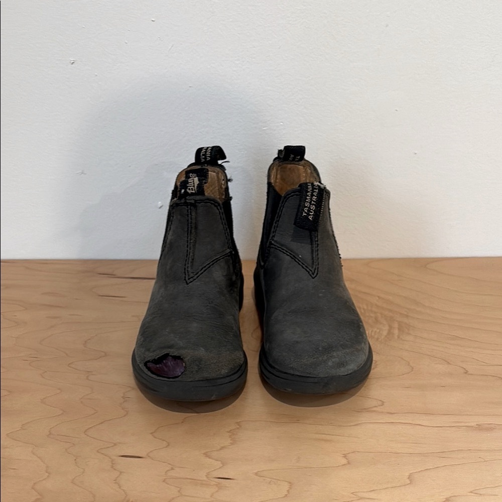 Blundstones kids 10